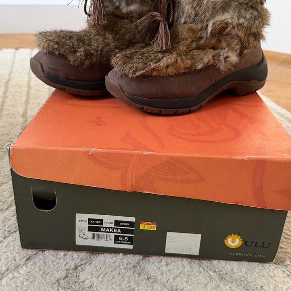 Women’s Fur Embroidered Winter Boots - Brown - Picture 6 of 6